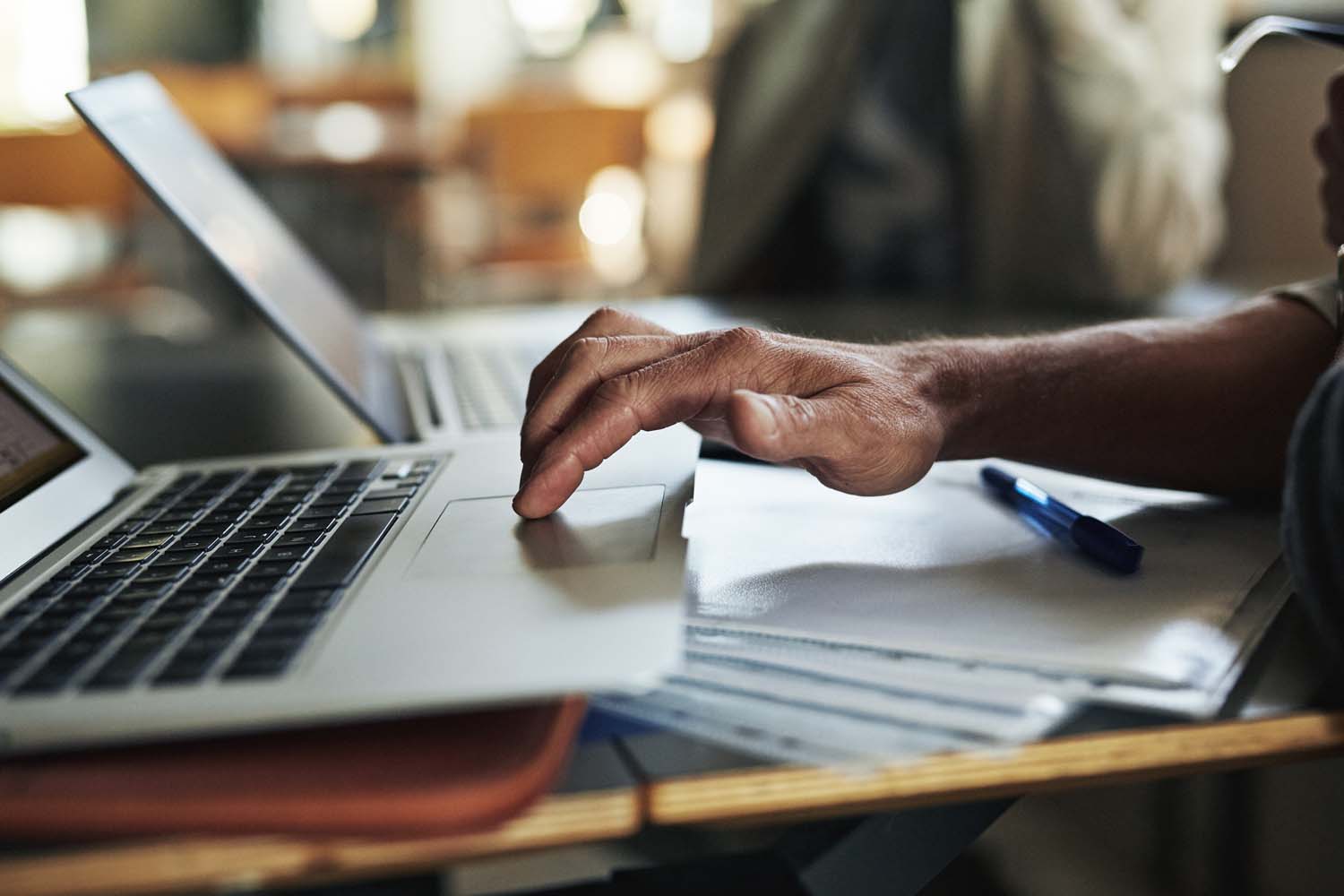 Hånd Computer Broe Hånd Computer Broe